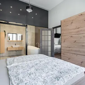 Apartment Buenos Boutique - A/c, 2 Bathrms, Amazing View, Budapest